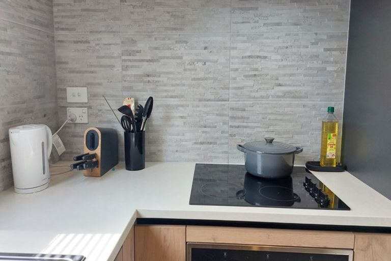 Photo of property in 8/10 Rimu Street, New Lynn, Auckland, 0600