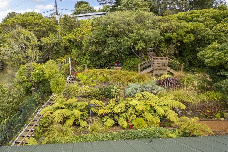 Photo of property in 85 Ruskin Road, Newlands, Wellington, 6037