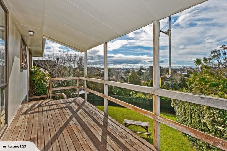 Photo of property in 643 Beach Road, Rothesay Bay, Auckland, 0630