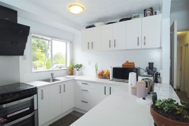 Photo of property in 38 Alidade Place, Massey, Auckland, 0614