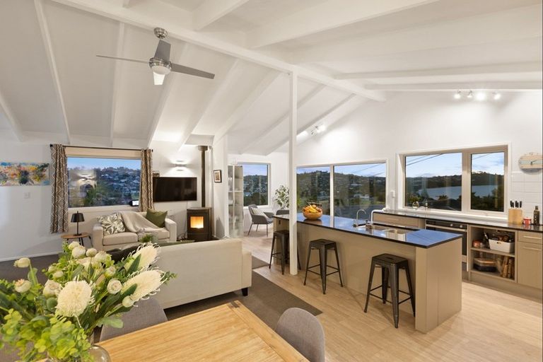 Photo of property in 123 Stanmore Bay Road, Stanmore Bay, Whangaparaoa, 0932