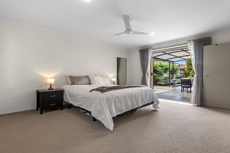 Photo of property in 17 Olive Close, Omokoroa, 3114