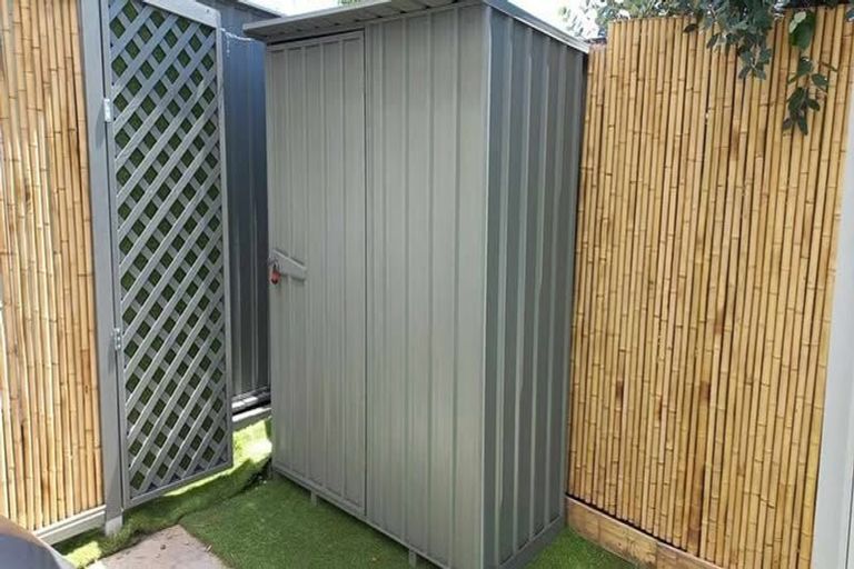 Photo of property in 1/56 Kiwi Esplanade, Mangere Bridge, Auckland, 2022