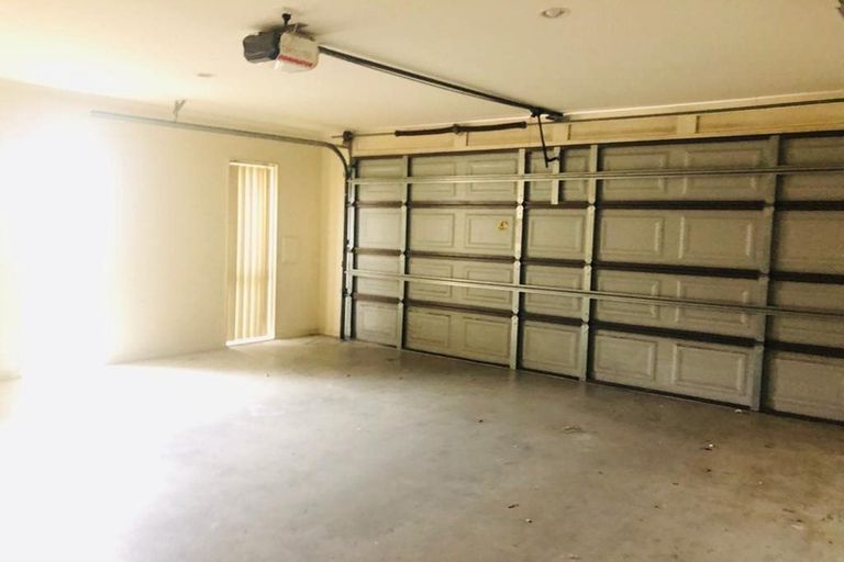 Photo of property in 37 Robin Brooke Drive, Flat Bush, Auckland, 2019