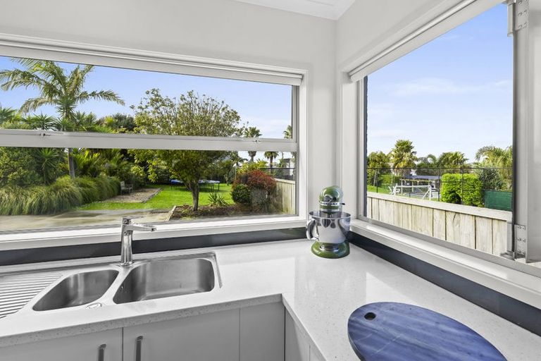 Photo of property in 126 Maire Road, Orewa, 0931