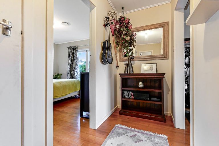 Photo of property in 2 Point Street, Raglan, 3225