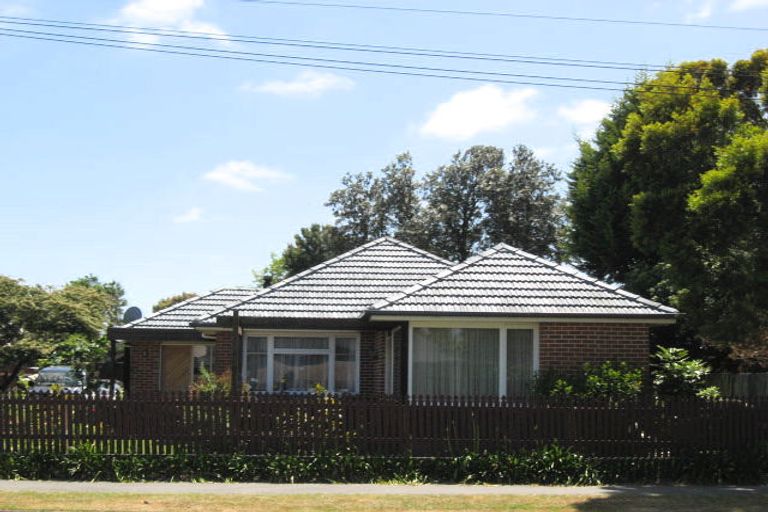 Photo of property in 4 Bentley Street, Russley, Christchurch, 8042