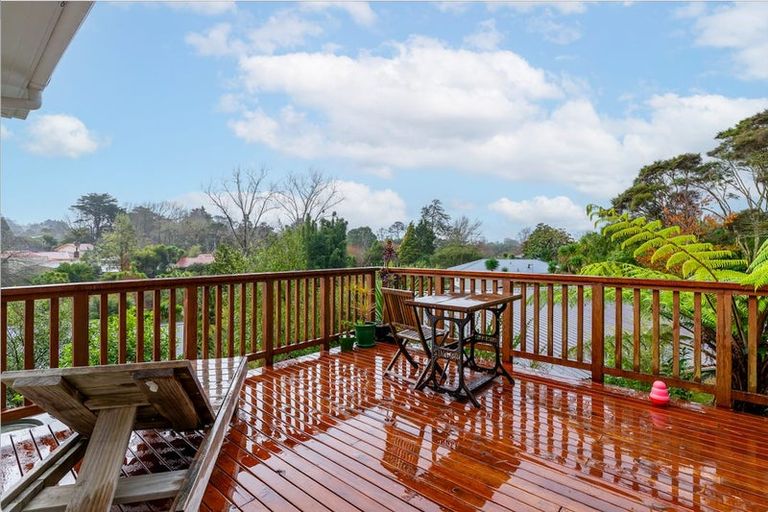 Photo of property in 518e West Coast Road, Oratia, Auckland, 0604