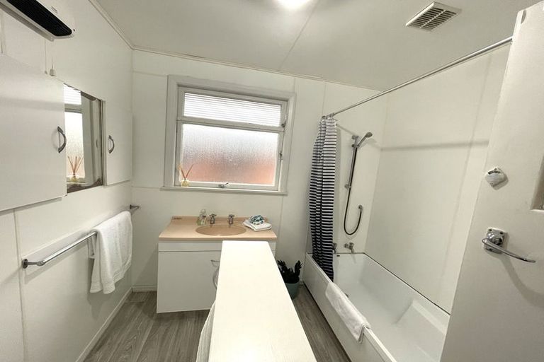 Photo of property in 65 Wilson Road, Balclutha, 9230