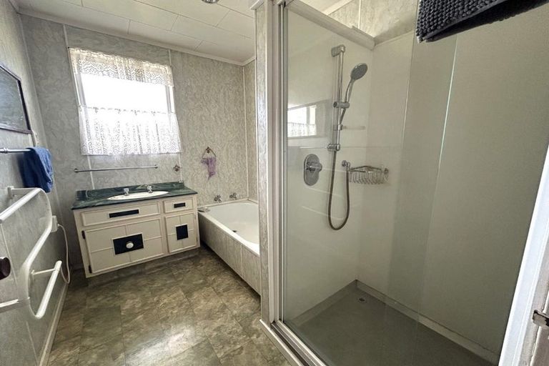 Photo of property in 15 Brougham Street, Westport, 7825