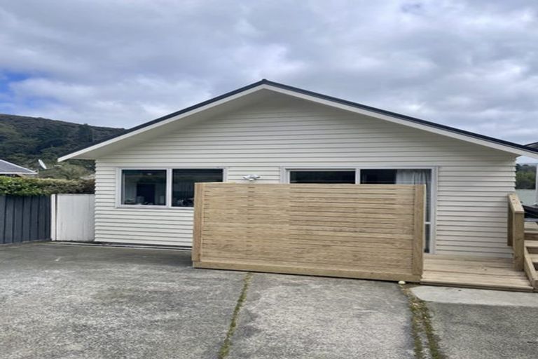 Photo of property in 104b Horoeka Street, Stokes Valley, Lower Hutt, 5019