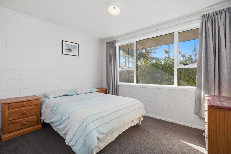 Photo of property in 22 Karewa Parade, Papamoa Beach, Papamoa, 3118