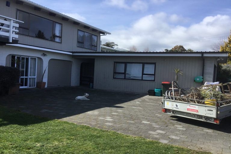 Photo of property in 10 Titoki Avenue, Waipahihi, Taupo, 3330