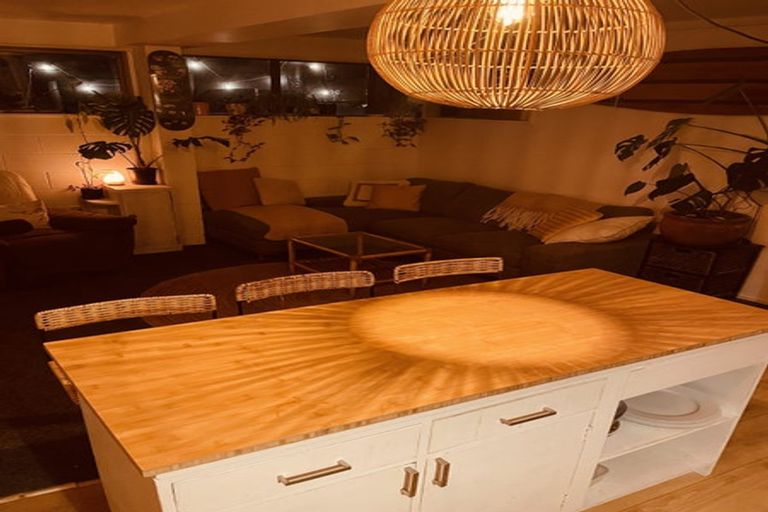 Photo of property in 121 Poplar Grove, Whalers Gate, New Plymouth, 4310