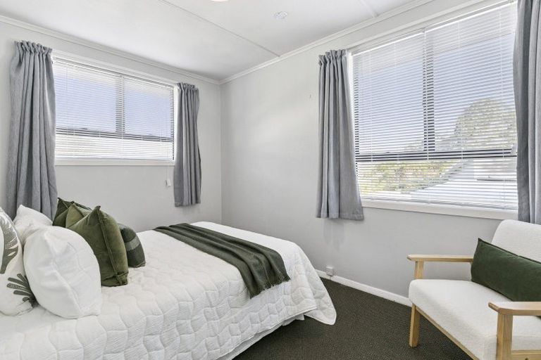 Photo of property in 11b Greer Crescent, Tawa, Wellington, 5028
