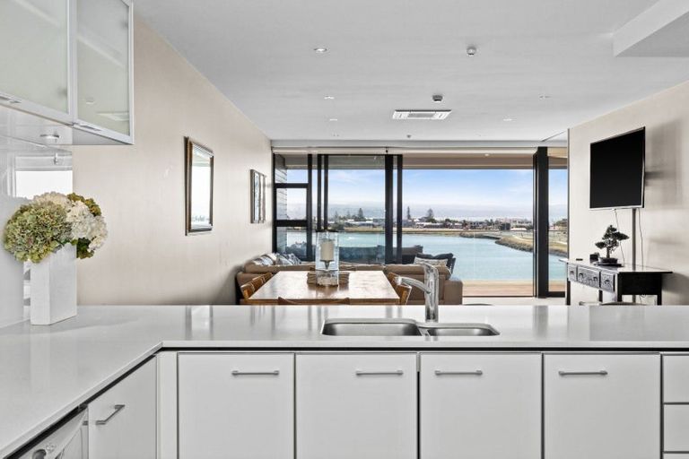 Photo of property in 503/7 Humber Street, Pandora, Napier, 4110