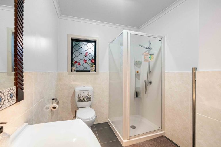 Photo of property in 22a Marvon Downs Avenue, Pakuranga Heights, Auckland, 2010