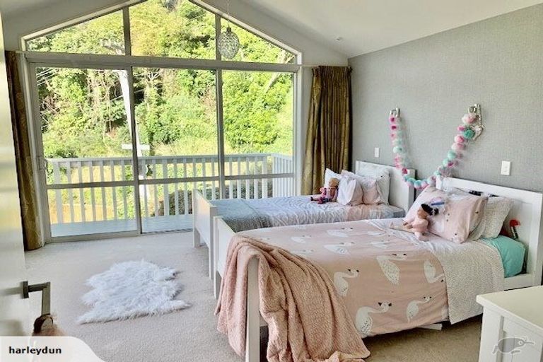 Photo of property in 16 Curnow Way, Kaiwharawhara, Wellington, 6035