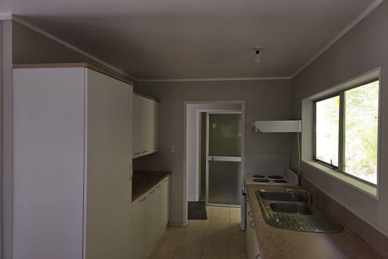 Photo of property in 4/52 Tudor Road, Henderson, Auckland, 0610