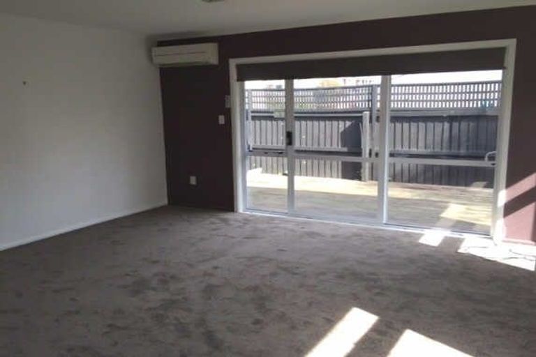 Photo of property in 1/84 Holly Road, St Albans, Christchurch, 8014