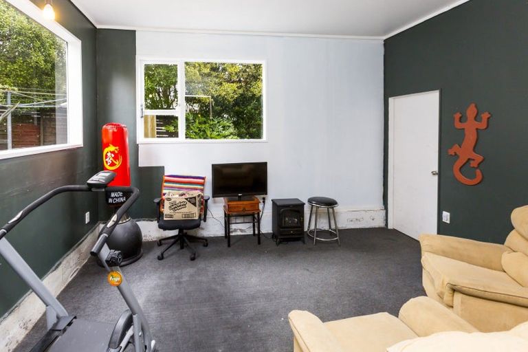 Photo of property in 19 Beryl Grove, Birchville, Upper Hutt, 5018