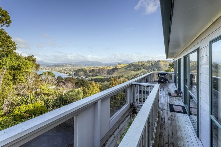 Photo of property in 10 Christa Court, Whitianga, 3510