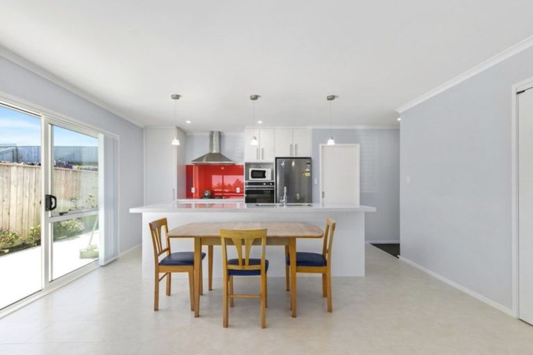 Photo of property in 6 Lime Grove, Maungaraki, Lower Hutt, 5010