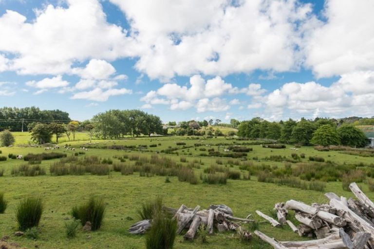 Photo of property in 202 Pine Valley Road, Dairy Flat, Silverdale, 0992