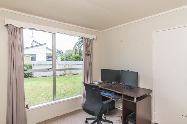 Photo of property in 86 Aorangi Road, Paraparaumu, 5032