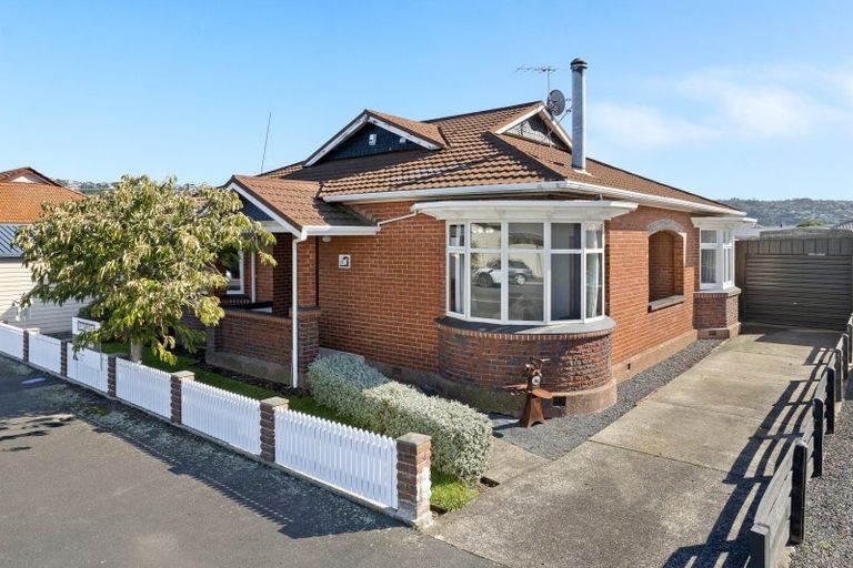 Photo of property in 82 Richardson Street, Saint Kilda, Dunedin, 9012