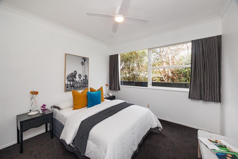 Photo of property in 36 Winston Avenue, Hokowhitu, Palmerston North, 4410