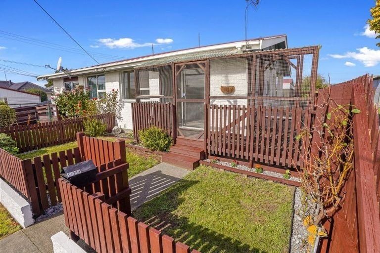 Photo of property in 1/374 Pages Road, Aranui, Christchurch, 8061