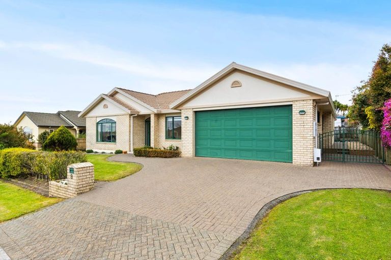 Photo of property in 8 Amesbury Rise, Henderson, Auckland, 0612