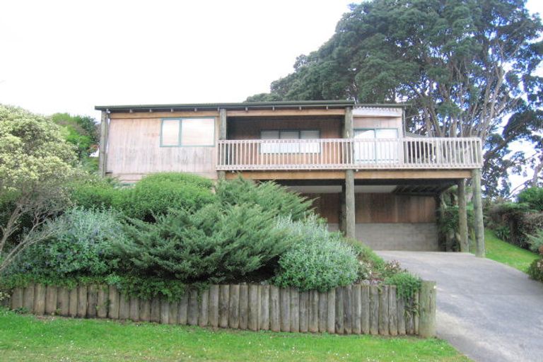 Photo of property in 120 Bambury Place, Onemana, Whangamata, 3691