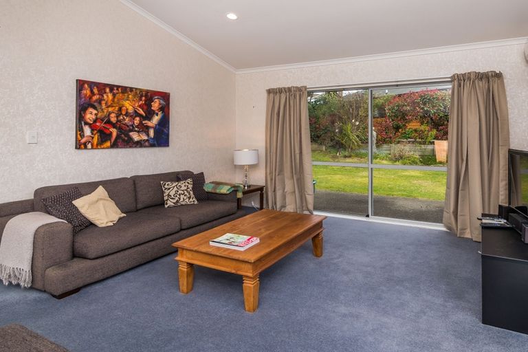Photo of property in 2/24 Robinson Terrace, Rangatira Park, Taupo, 3330