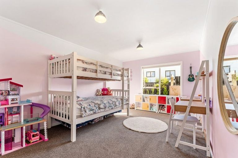 Photo of property in 10 Hinemoa Place, Snells Beach, 0920