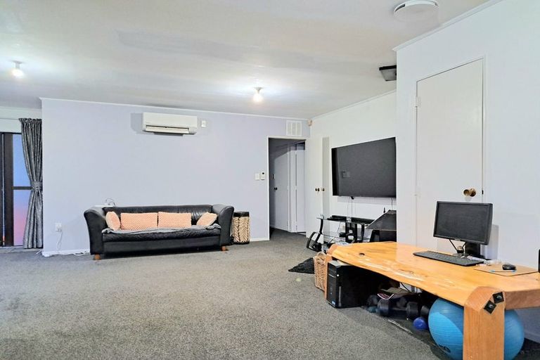 Photo of property in 23b Kennedy Grove, Stokes Valley, Lower Hutt, 5019