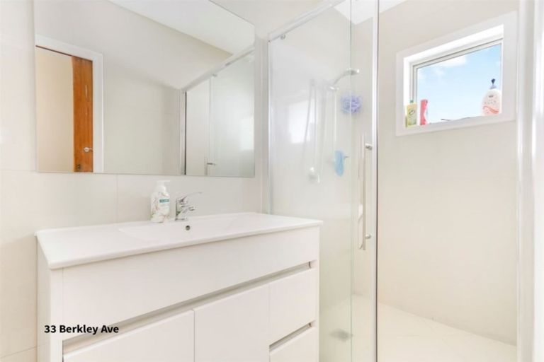 Photo of property in 33 Berkley Avenue, Hillcrest, Hamilton, 3216