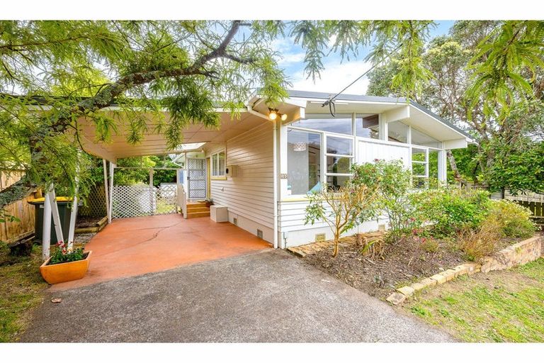 Photo of property in 280 Glengarry Road, Glen Eden, Auckland, 0602