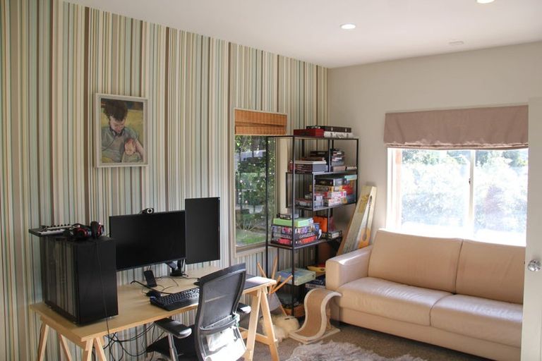 Photo of property in 5 Awa Road, Miramar, Wellington, 6022