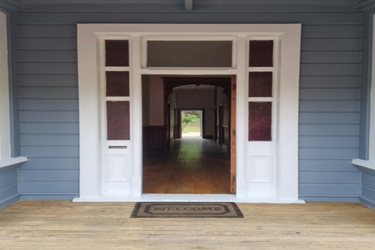 Photo of property in 69 Milton Road, Bluff Hill, Napier, 4110