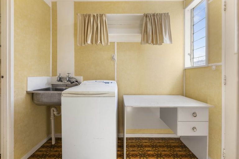 Photo of property in 2 Fraser Street, Roseneath, Port Chalmers, 9023