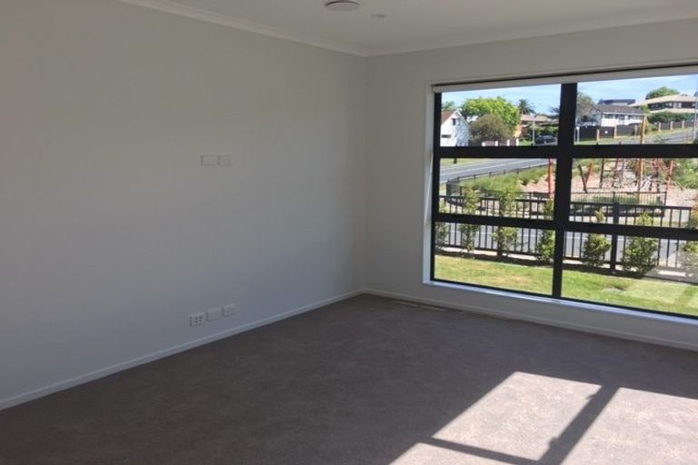 Photo of property in 51 Eugenia Rise, Totara Heights, Auckland, 2105