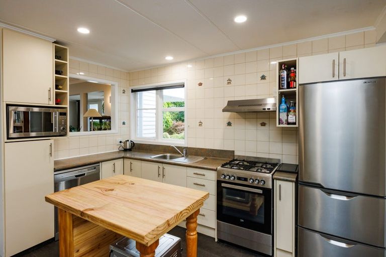 Photo of property in 18 Buick Crescent, Awapuni, Palmerston North, 4412