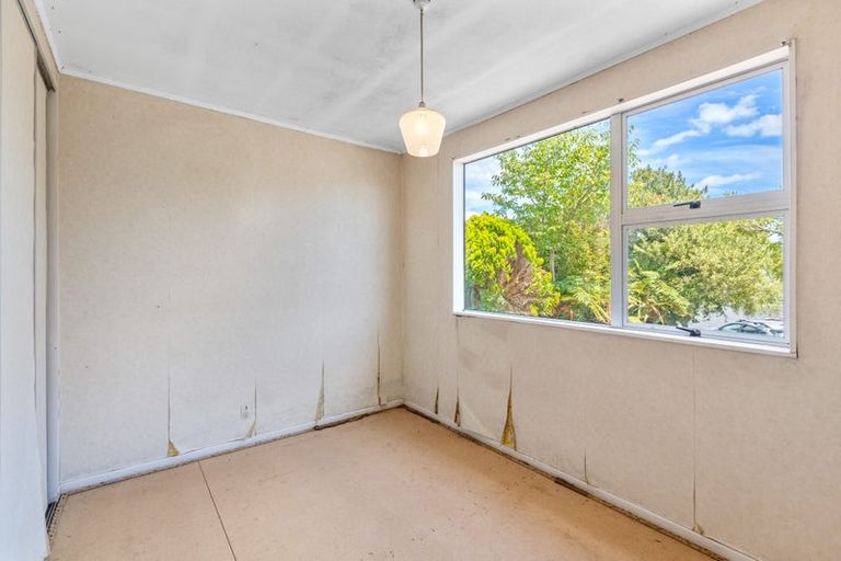 Photo of property in 17 Carlton Terrace, Westown, New Plymouth, 4310