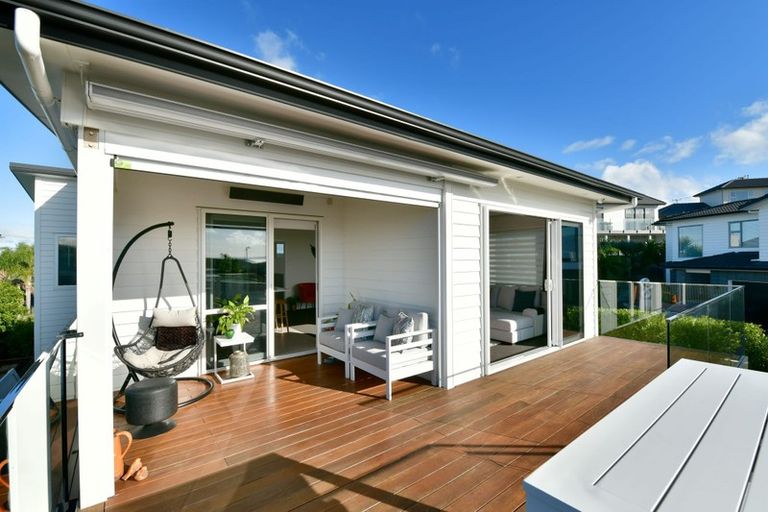 Photo of property in 36 Manhattan Rise, Orewa, 0931