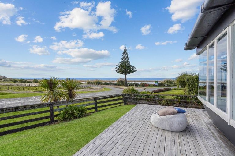 Photo of property in 3428 Pourerere Beach Road, Pourerere, Omakere, 4271