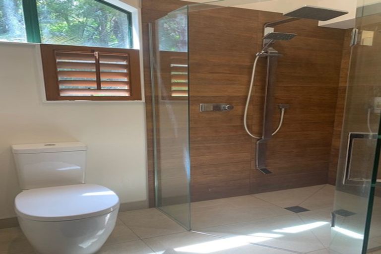 Photo of property in 107 Hadfield Street, Beach Haven, Auckland, 0626