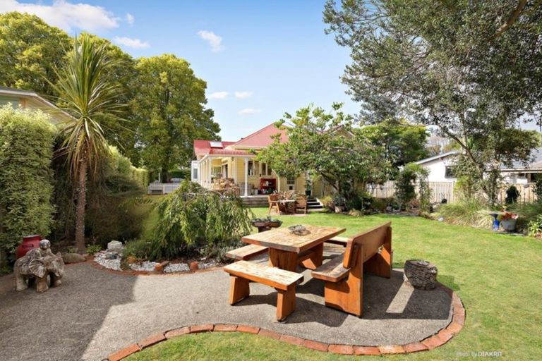 Photo of property in 208 Main Street, Greytown, 5712