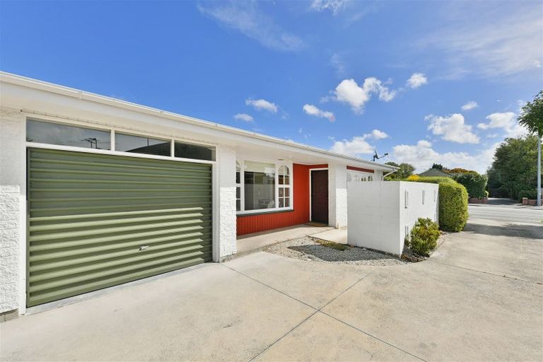 Photo of property in 1/222 Waimairi Road, Ilam, Christchurch, 8041